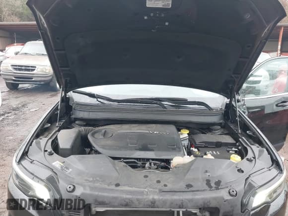 ✅ 2022 Jeep Cherokee Limited • VIN: 1C4PJMDX4ND515240 • Lot: 41036664. Wystawiony na IAAI z przebiegiem 42 794 mil. Bezpłatny archiwum sprzedaży aukcyjnych z USA i szczegółowy raport historii pojazdu na DreamBid. Zdjęcie 10.