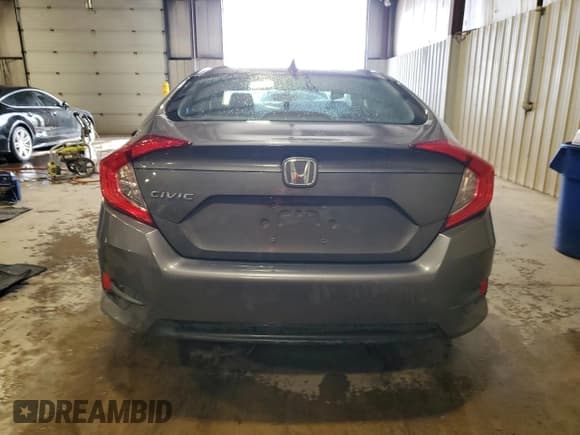 ✅ 2017 Honda Civic EX • VIN: 2HGFC2F7XHH530244 • Лот: 92415955. Опубликован ранее на Copart с пробегом Не указан. Бесплатный доступ к архиву аукционных продаж из США и подробный отчёт об истории автомобиля на DreamBid. Изображение 6.