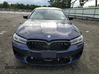 ✅ 2021 BMW M5 • VIN: WBS83CH01MCF00605 • Lot: 63350883. Wystawiony na Copart z przebiegiem 6 828 mil. Bezpłatny archiwum sprzedaży aukcyjnych z USA i szczegółowy raport historii pojazdu na DreamBid. Zdjęcie 5.