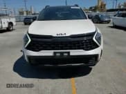 ✅ 2025 Kia Sportage X-Line • VIN: KNDPYDDH8S7196889 • Lot: 66393755. Wystawiony na Copart z przebiegiem 18 595 mil. Bezpłatny archiwum sprzedaży aukcyjnych z USA i szczegółowy raport historii pojazdu na DreamBid. Zdjęcie 15.