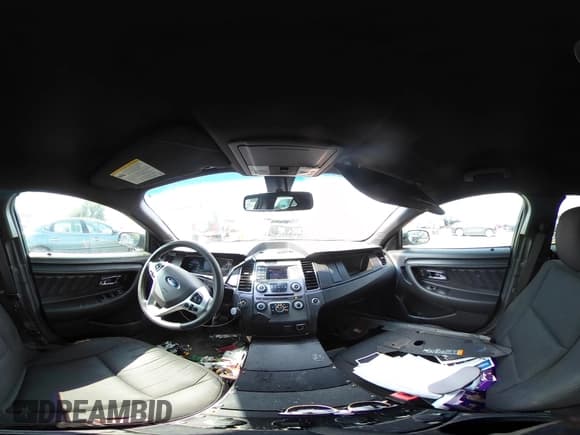 ✅ 2017 Ford Police Interceptor • VIN: 1FAHP2MK8HG102886 • Lot: 42684162. Wystawiony na IAAI z przebiegiem 126 305 mil. Bezpłatny archiwum sprzedaży aukcyjnych z USA i szczegółowy raport historii pojazdu na DreamBid. Zdjęcie 18.