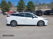 ✅ 2021 Toyota Prius LE • VIN: JTDKAMFP8M3174629 • Lot: 42087974. Listed on IAAI with 16,348 mi. Free auction sales archive from the USA and detailed vehicle history report at DreamBid. Image 13.