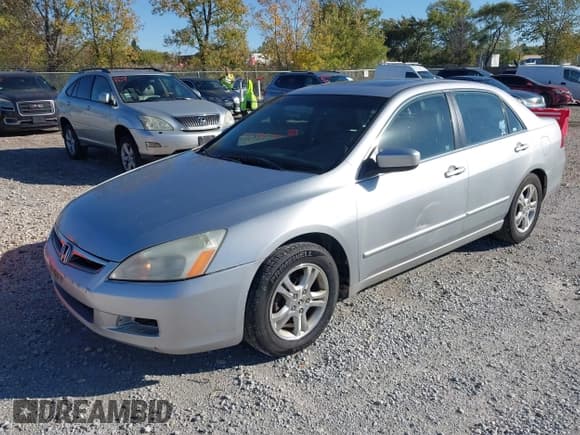 ✅ 2006 Honda Accord EX-L • VIN: 1HGCM56826A081549 • Лот: 43500528. Опубликован ранее на IAAI с пробегом 164 293 миль. Бесплатный доступ к архиву аукционных продаж из США и подробный отчёт об истории автомобиля на DreamBid. Изображение 2.