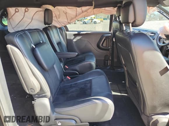 ✅ 2016 Dodge Grand Caravan SXT • VIN: 2C4RDGCG4GR116427 • Lot: 85648365. Wystawiony na Copart z przebiegiem Nie podano. Bezpłatny archiwum sprzedaży aukcyjnych z USA i szczegółowy raport historii pojazdu na DreamBid. Zdjęcie 11.