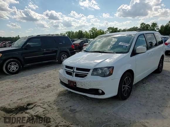 ✅ 2018 Dodge Grand Caravan GT • VIN: 2C4RDGEG4JR282208 • Lot: 81609305. Wystawiony na Copart z przebiegiem 148 377 mil. Bezpłatny archiwum sprzedaży aukcyjnych z USA i szczegółowy raport historii pojazdu na DreamBid. Zdjęcie 14.