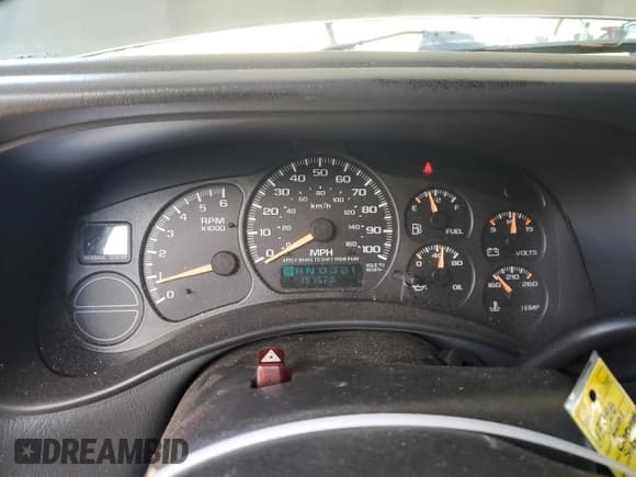 ✅ 2001 Chevrolet Suburban LS • VIN: 3GNEC16T11G283940 • Lot: 52162715. Wystawiony na Copart z przebiegiem 197 628 mil. Bezpłatny archiwum sprzedaży aukcyjnych z USA i szczegółowy raport historii pojazdu na DreamBid. Zdjęcie 9.