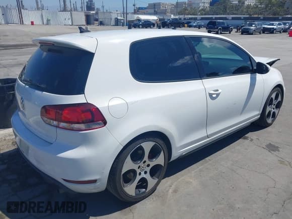 ✅ 2011 Volkswagen Golf GTI Autobahn • VIN: WVWFV7AJ0BW141422 • Lot: 42831467. Listed on IAAI with 167,692 mi. Free auction sales archive from the USA and detailed vehicle history report at DreamBid. Image 4.