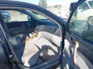 ✅ 2009 Toyota Highlander • VIN: JTEEW41A092028557 • Lot: 42524940. Wystawiony na IAAI z przebiegiem 217 622 mil. Bezpłatny archiwum sprzedaży aukcyjnych z USA i szczegółowy raport historii pojazdu na DreamBid. Zdjęcie 5.