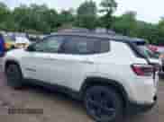 2020 Jeep Compass Latitude с VIN 3C4NJDBBXLT209729, выставлен на аукционе IAAI как лот 42535486 с пробегом 106 117 миль миль и . История ставок и продаж доступна на DreamBid. Изображение 14.