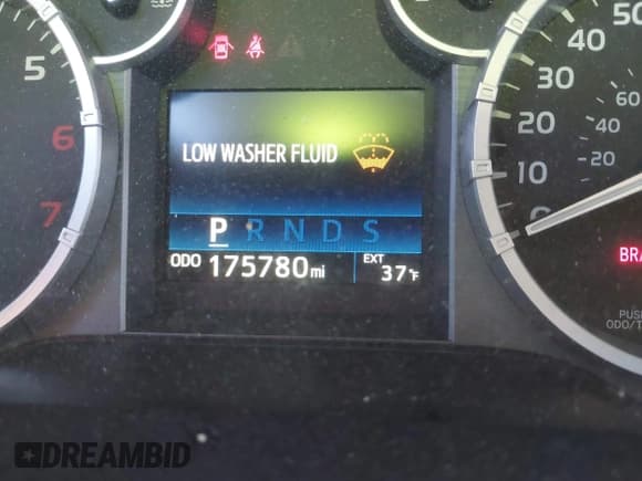 ✅ 2016 Toyota Tundra SR5 • VIN: 5TFRW5F18GX198203 • Лот: 41302725. Опубликован ранее на IAAI с пробегом 175 780 миль. Бесплатный доступ к архиву аукционных продаж из США и подробный отчёт об истории автомобиля на DreamBid. Изображение 15.