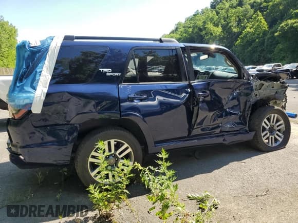 ✅ 2022 Toyota 4Runner TRD Sport • VIN: JTESU5JR7N6025534 • Lot: 62697505. Wystawiony na Copart z przebiegiem 49 870 mil. Bezpłatny archiwum sprzedaży aukcyjnych z USA i szczegółowy raport historii pojazdu na DreamBid. Zdjęcie 3.