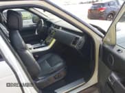 ✅ 2020 Land Rover Range Rover Sport HSE • VIN: SALWR2SU4LA730609 • Lot: 43349894. Wystawiony na IAAI z przebiegiem 46 540 mil. Bezpłatny archiwum sprzedaży aukcyjnych z USA i szczegółowy raport historii pojazdu na DreamBid. Zdjęcie 5.