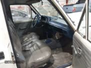 ✅ 1983 Mazda B-Series • VIN: JM2UC1213D0738249 • Lot: 41559333. Wystawiony na IAAI z przebiegiem 145 596 mil. Bezpłatny archiwum sprzedaży aukcyjnych z USA i szczegółowy raport historii pojazdu na DreamBid. Zdjęcie 5.