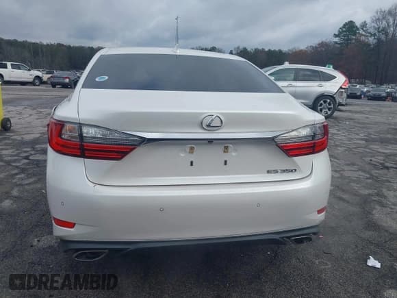 ✅ 2018 Lexus ES 350 • VIN: 58ABK1GGXJU113805 • Лот: 41029849. Опубликован ранее на IAAI с пробегом 112 048 миль. Бесплатный доступ к архиву аукционных продаж из США и подробный отчёт об истории автомобиля на DreamBid. Изображение 17.