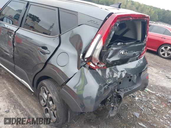 ✅ 2021 Kia Soul LX • VIN: KNDJ23AU5M7771004 • Lot: 43381936. Wystawiony na IAAI z przebiegiem 78 235 mil. Bezpłatny archiwum sprzedaży aukcyjnych z USA i szczegółowy raport historii pojazdu na DreamBid. Zdjęcie 17.