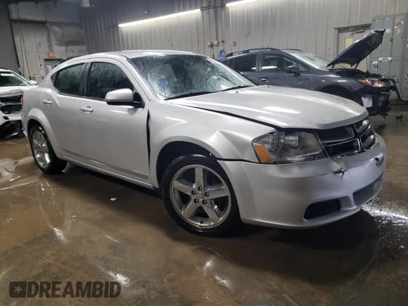 ✅ 2011 Dodge Avenger Mainstreet • VIN: 1B3BD1FB1BN556336 • Лот: 86202154. Опубликован ранее на Copart с пробегом 134 402 миль. Бесплатный доступ к архиву аукционных продаж из США и подробный отчёт об истории автомобиля на DreamBid. Изображение 4.