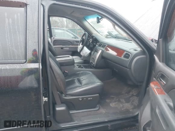 ✅ 2010 GMC Sierra 1500 • VIN: 1GTSCWE01AZ202838 • Lot: 41516702. Wystawiony na IAAI z przebiegiem 173 647 mil. Bezpłatny archiwum sprzedaży aukcyjnych z USA i szczegółowy raport historii pojazdu na DreamBid. Zdjęcie 5.