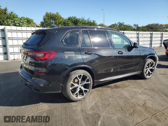 ✅ 2020 BMW X5 sDrive40i • VIN: 5UXCR4C05LLT19076 • Lot: 93514775. Wystawiony na Copart z przebiegiem Nie podano. Bezpłatny archiwum sprzedaży aukcyjnych z USA i szczegółowy raport historii pojazdu na DreamBid. Zdjęcie 3.