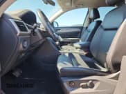 ✅ 2018 Volkswagen Atlas SE • VIN: 1V2LR2CA6JC546383 • Lot: 71239415. Listed on Copart with 77,099 mi. Free auction sales archive from the USA and detailed vehicle history report at DreamBid. Image 7.