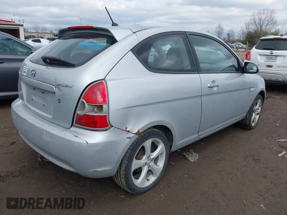 ✅ 2008 Hyundai Accent SE • VIN: KMHCN36C98U066340 • Лот: 41737543. Опубликован ранее на IAAI с пробегом 153 741 миль. Бесплатный доступ к архиву аукционных продаж из США и подробный отчёт об истории автомобиля на DreamBid. Изображение 4.