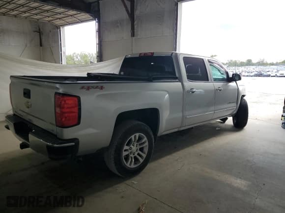 ✅ 2017 Chevrolet Silverado 1500 LT • VIN: 3GCUKREC2HG267120 • Lot: 84821065. Listed on Copart with Not provided. Free auction sales archive from the USA and detailed vehicle history report at DreamBid. Image 3.