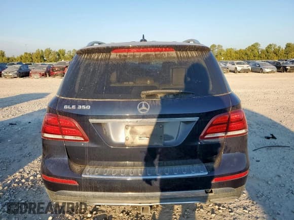 ✅ 2017 Mercedes-Benz GLE 350 • VIN: 4JGDA5JB3HA918354 • Лот: 81934625. Опубликован ранее на Copart с пробегом Не указан. Бесплатный доступ к архиву аукционных продаж из США и подробный отчёт об истории автомобиля на DreamBid. Изображение 6.