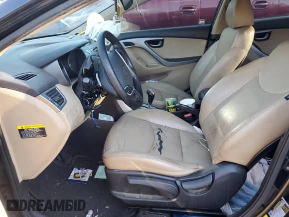 2011 Hyundai Elantra GLS z VIN KMHDH4AE3BU164152, wystawiony jako Copart lot #90817445 z przebiegiem 178 031 mil mil oraz Szkoda całkowita • Salvage title. Historia ofert i sprzedaży dostępna na DreamBid. Obrazek 7.