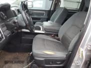 ✅ 2018 Ram 2500 Big Horn • VIN: 3C6UR5MJ1JG102774 • Lot: 85243574. Wystawiony na Copart z przebiegiem 112 579 mil. Bezpłatny archiwum sprzedaży aukcyjnych z USA i szczegółowy raport historii pojazdu na DreamBid. Zdjęcie 7.