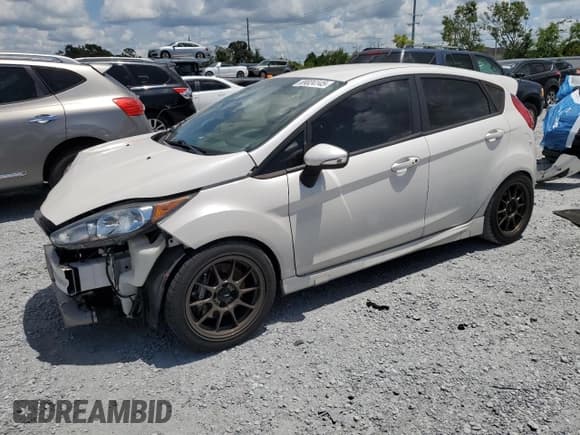 ✅ 2018 Ford Fiesta ST • VIN: 3FADP4GX4JM132190 • Lot: 69024145. Listed on Copart with 61,976 mi. Free auction sales archive from the USA and detailed vehicle history report at DreamBid. Image 1.