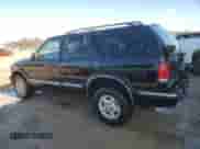 1998 Chevrolet Blazer LT z VIN 1GNDT13W4W2107054, wystawiony jako Copart lot #84475834 z przebiegiem 162 609 mil mil oraz Szkoda całkowita • Salvage title. Historia ofert i sprzedaży dostępna na DreamBid. Obrazek 2.