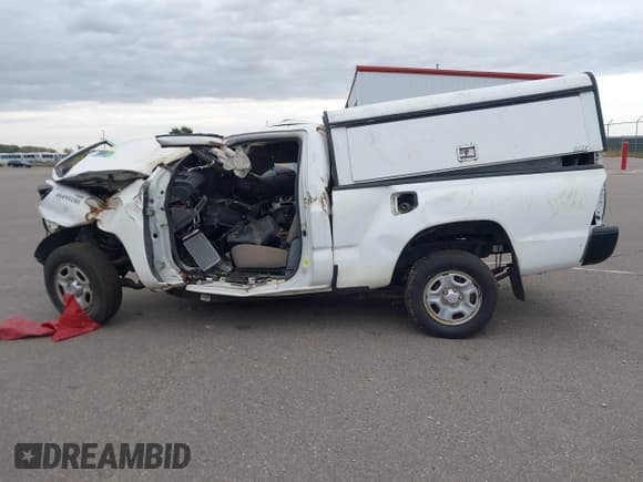 ✅ 2014 Toyota Tacoma • VIN: 5TFNX4CN5EX039228 • Лот: 40495180. Опубликован ранее на IAAI с пробегом 10 миль. Бесплатный доступ к архиву аукционных продаж из США и подробный отчёт об истории автомобиля на DreamBid. Изображение 14.