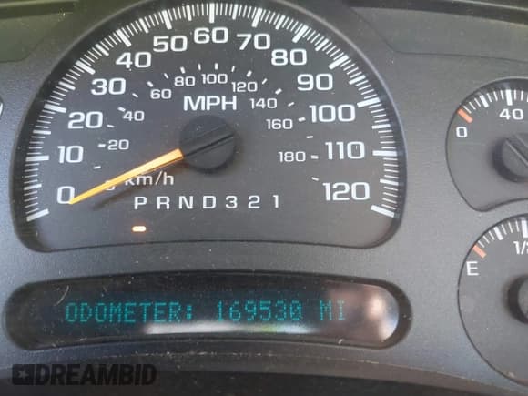 ✅ 2007 Chevrolet Silverado 2500HD Work Truck • VIN: 1GCHC24UX7E147295 • Lot: 42982898. Wystawiony na IAAI z przebiegiem 169 530 mil. Bezpłatny archiwum sprzedaży aukcyjnych z USA i szczegółowy raport historii pojazdu na DreamBid. Zdjęcie 7.