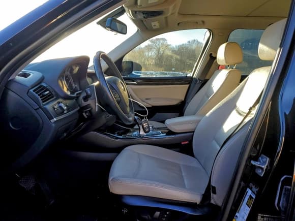 ✅ 2013 BMW X3 xDrive28i • VIN: 5UXWX9C58D0A11093 • Лот: 93896815. Опубликован ранее на Copart с пробегом 98 391 миль. Бесплатный доступ к архиву аукционных продаж из США и подробный отчёт об истории автомобиля на DreamBid. Изображение 7.