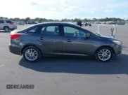 ✅ 2015 Ford Focus SE • VIN: 1FADP3F20FL343430 • Lot: 43663731. Wystawiony na IAAI z przebiegiem 141 913 mil. Bezpłatny archiwum sprzedaży aukcyjnych z USA i szczegółowy raport historii pojazdu na DreamBid. Zdjęcie 13.