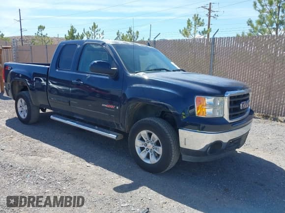 ✅ 2008 GMC Sierra 1500 • VIN: 1GTEK19Y98Z225605 • Лот: 42216751. Опубликован ранее на IAAI с пробегом 275 642 миль. Бесплатный доступ к архиву аукционных продаж из США и подробный отчёт об истории автомобиля на DreamBid. Изображение 1.