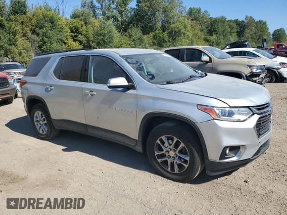 ✅ 2020 Chevrolet Traverse LT Cloth • VIN: 1GNERGKW1LJ233073 • Lot: 81937685. Listed on Copart with 84,589 mi. Free auction sales archive from the USA and detailed vehicle history report at DreamBid. Image 4.