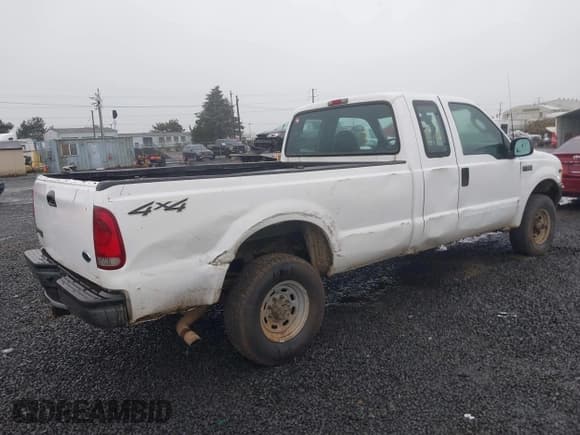 ✅ 2003 Ford F-250 XL • VIN: 1FTNX21S43EA66779 • Lot: 43858645. Listed on IAAI with 275,541 mi. Free auction sales archive from the USA and detailed vehicle history report at DreamBid. Image 4.