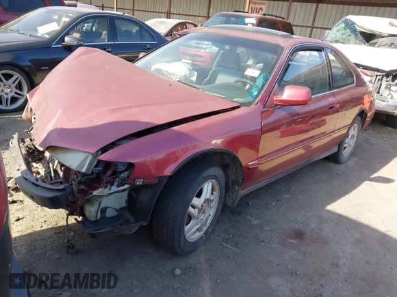 ✅ 1996 Honda Accord EX • VIN: 1HGCD725XTA029122 • Лот: 41860193. Опубликован ранее на IAAI с пробегом 301 004 миль. Бесплатный доступ к архиву аукционных продаж из США и подробный отчёт об истории автомобиля на DreamBid. Изображение 2.