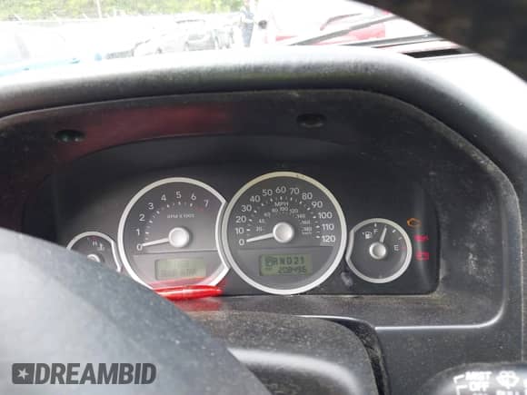 2005 Mercury Mariner Luxury с VIN 4M2YU56185DJ12429, выставлен на аукционе IAAI как лот 42130913 с пробегом 208 496 миль миль и . История ставок и продаж доступна на DreamBid. Изображение 7.