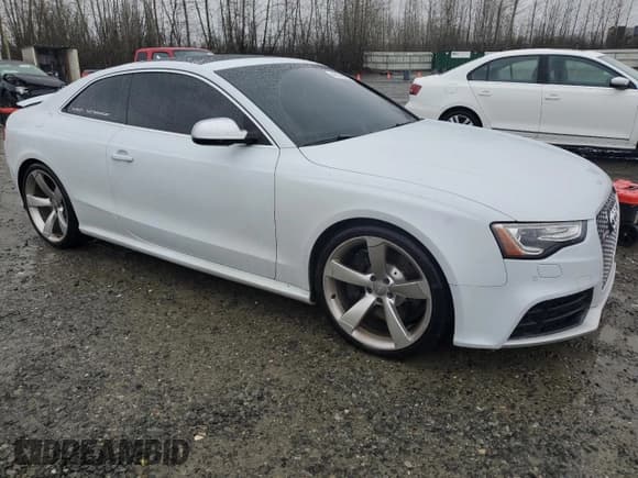 ✅ 2013 Audi RS 5 • VIN: WUAC6AFR4DA902998 • Lot: 46179095. Listed on Copart with 79,590 mi. Free auction sales archive from the USA and detailed vehicle history report at DreamBid. Image 4.