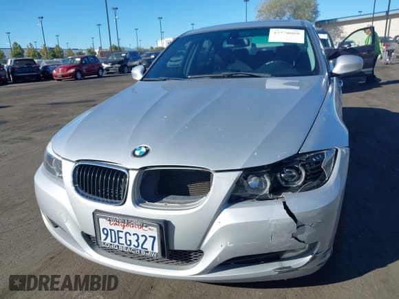 ✅ 2011 BMW 3 Series 328i • VIN: WBAPH7G54BNM56104 • Lot: 43570008. Listed on IAAI with 178,275 mi. Free auction sales archive from the USA and detailed vehicle history report at DreamBid. Image 6.