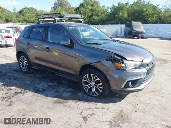 ✅ 2017 Mitsubishi Outlander SE • VIN: JA4AR3AW8HZ046272 • Lot: 43421805. Listed on IAAI with 173,043 mi. Free auction sales archive from the USA and detailed vehicle history report at DreamBid. Image 1.