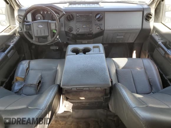 ✅ 2016 Ford F-250 XL • VIN: 1FT7W2A6XGEB61240 • Lot: 71934715. Wystawiony na Copart z przebiegiem 124 260 mil. Bezpłatny archiwum sprzedaży aukcyjnych z USA i szczegółowy raport historii pojazdu na DreamBid. Zdjęcie 8.