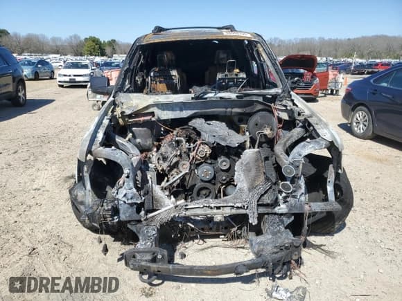 ✅ 2012 Ford Expedition Max Limited • VIN: 1FMJK2A51CEF46507 • Lot: 48548195. Wystawiony na Copart z przebiegiem Nie podano. Bezpłatny archiwum sprzedaży aukcyjnych z USA i szczegółowy raport historii pojazdu na DreamBid. Zdjęcie 5.