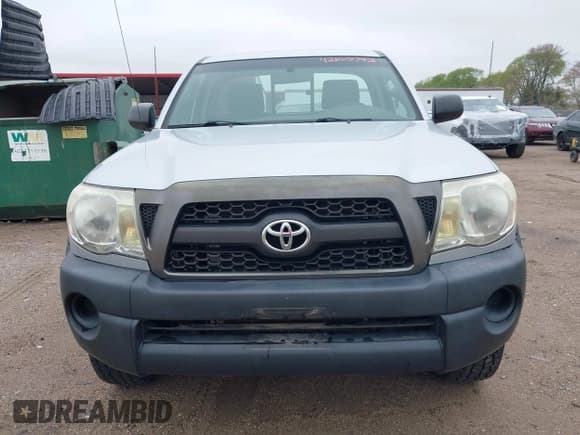 ✅ 2011 Toyota Tacoma • VIN: 5TFPX4ENXBX005643 • Lot: 42160742. Listed on IAAI with 28,947 mi. Free auction sales archive from the USA and detailed vehicle history report at DreamBid. Image 12.