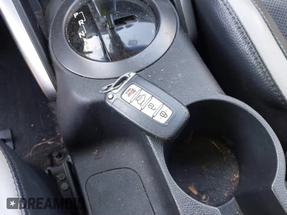 ✅ 2014 Hyundai Veloster Turbo • VIN: KMHTC6AE3EU194438 • Lot: 41635664. Wystawiony na IAAI z przebiegiem 124 054 mil. Bezpłatny archiwum sprzedaży aukcyjnych z USA i szczegółowy raport historii pojazdu na DreamBid. Zdjęcie 11.