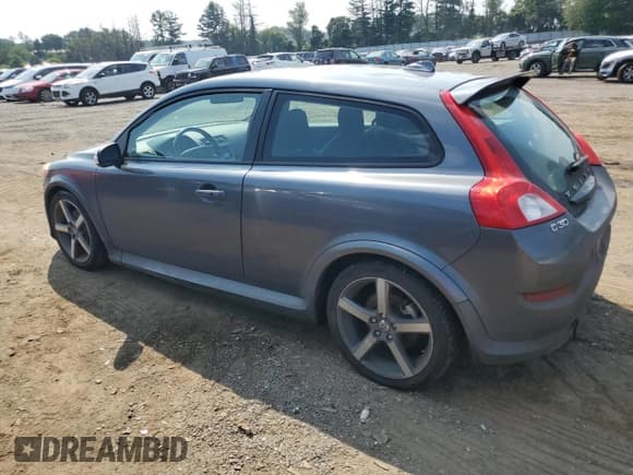 ✅ 2013 Volvo C30 T5 • VIN: YV1672MK7D2310521 • Lot: 66909935. Wystawiony na Copart z przebiegiem 156 108 mil. Bezpłatny archiwum sprzedaży aukcyjnych z USA i szczegółowy raport historii pojazdu na DreamBid. Zdjęcie 2.