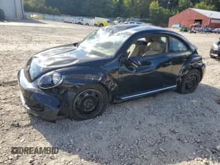 ✅ 2016 Volkswagen Beetle SE • VIN: 3VWJ17AT2GM635339 • Lot: 80132535. Wystawiony na Copart z przebiegiem 56 517 mil. Bezpłatny archiwum sprzedaży aukcyjnych z USA i szczegółowy raport historii pojazdu na DreamBid. Zdjęcie 1.