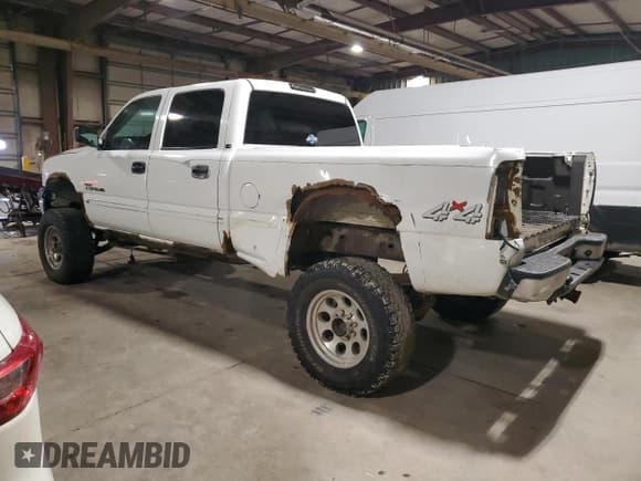 ✅ 2002 GMC Sierra 2500HD SLE • VIN: 1GTHK231X2F180763 • Lot: 42344945. Wystawiony na Copart z przebiegiem 216 956 mil. Bezpłatny archiwum sprzedaży aukcyjnych z USA i szczegółowy raport historii pojazdu na DreamBid. Zdjęcie 2.