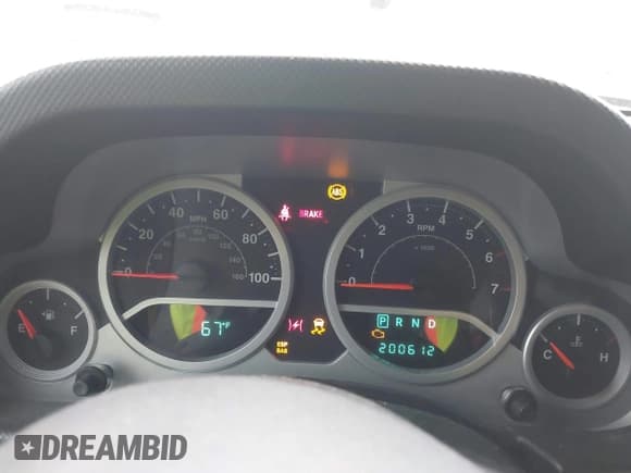 ✅ 2007 Jeep Wrangler Unlimited Sahara • VIN: 1J4GB59197L200251 • Lot: 41801513. Listed on IAAI with 200,612 mi. Free auction sales archive from the USA and detailed vehicle history report at DreamBid. Image 7.